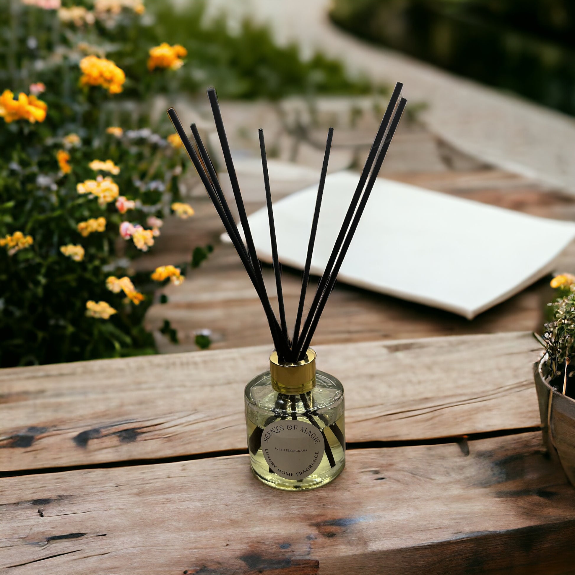 Strong scented reed diffuser